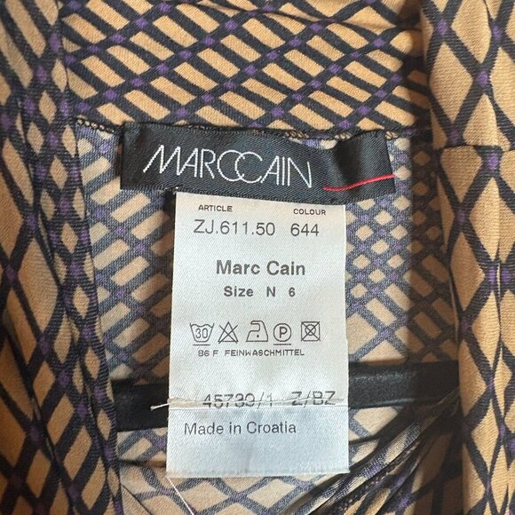 Marc Cain stretchy patterned abstract mock neck top - Picture 4 of 5